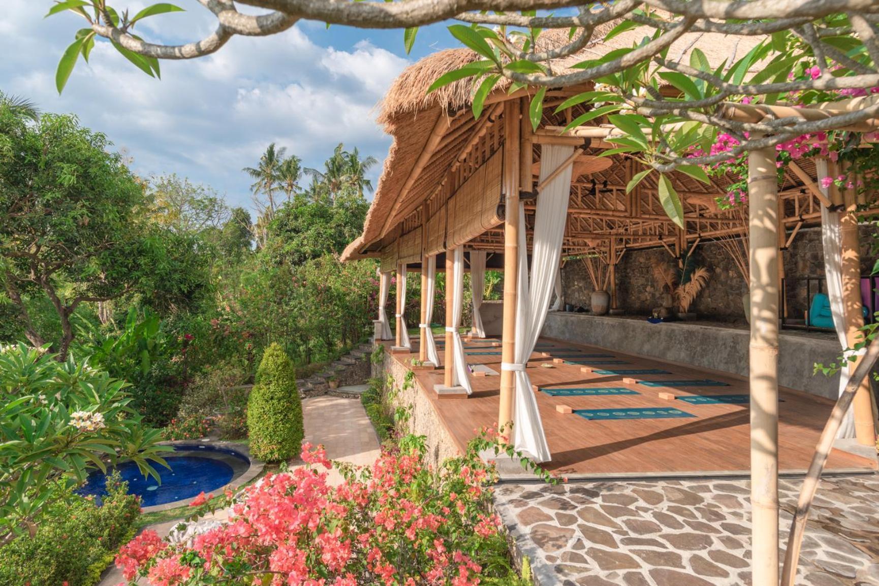 Alamanda Lovina Resort Exterior foto